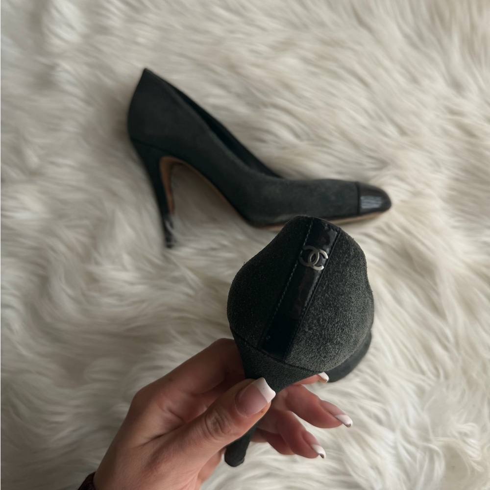 Authentic Chanel Classic Black Suede Pump